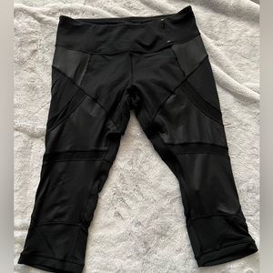 Calia Cropped Leggings - Size L